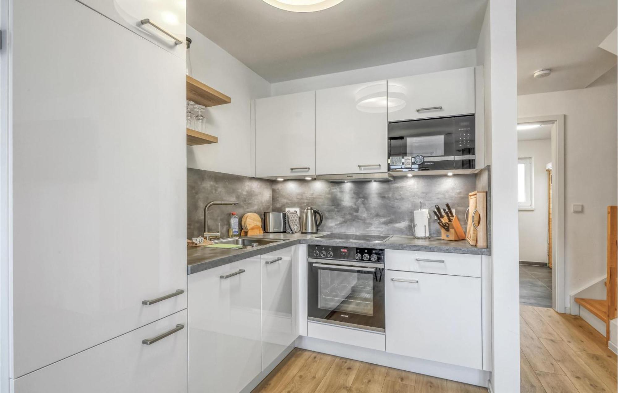 Amazing Home In Tossens With Wifi Exteriör bild