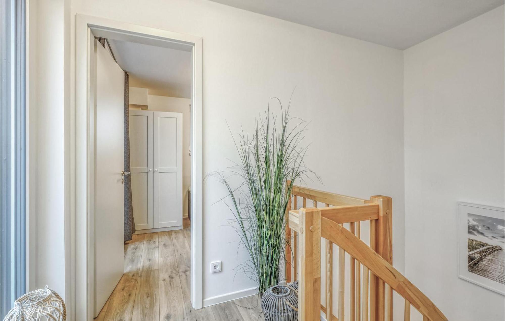 Amazing Home In Tossens With Wifi Exteriör bild